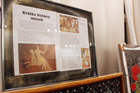 Wystawa batiku i mozaiki użytkowej