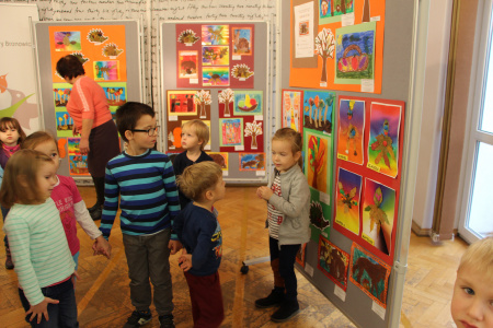 Wystawa prac plastycznych dzieci z Przedszkola nr 64 w Lublinie pt. "Jesień wokół nas"