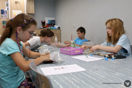 Lato z Kulturą 2025 – Pracownie Kultury Dziesiąta