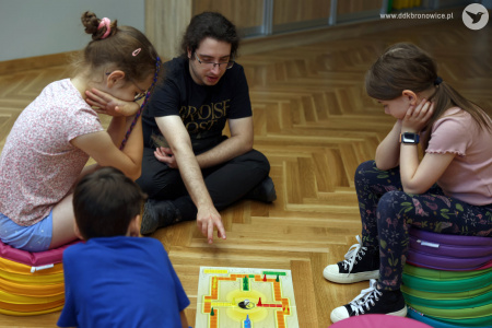 Lato z Kulturą 2025 – Pracownie Kultury Dziesiąta