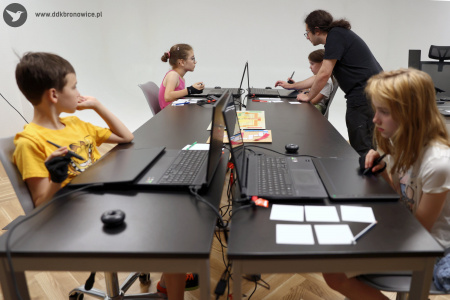 Lato z Kulturą 2025 – Pracownie Kultury Dziesiąta