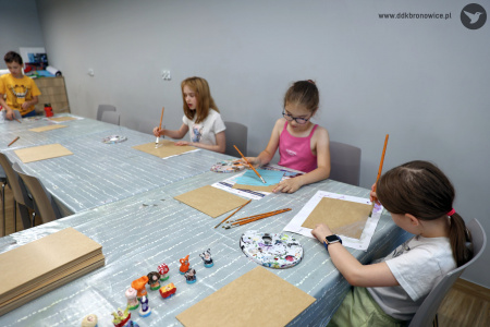 Lato z Kulturą 2025 – Pracownie Kultury Dziesiąta