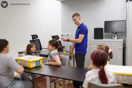 Lato z Kulturą 2025 – Pracownie Kultury Dziesiąta