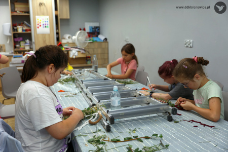 Lato z Kulturą 2025 – Pracownie Kultury Dziesiąta