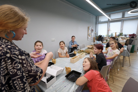 Lato z Kulturą 2025 – Pracownie Kultury Dziesiąta