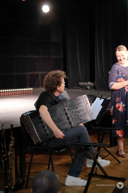 Podróże z muzyką tradycyjną – Nove Poranki