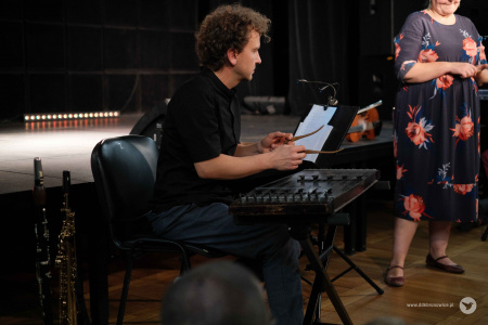 Podróże z muzyką tradycyjną – Nove Poranki