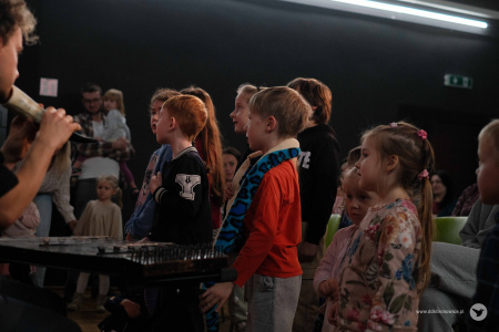 Podróże z muzyką tradycyjną – Nove Poranki