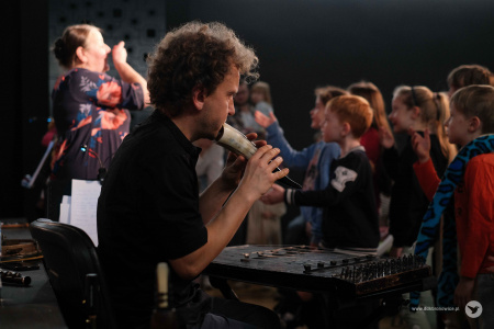 Podróże z muzyką tradycyjną – Nove Poranki