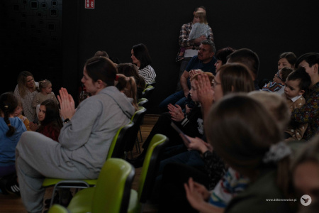 Podróże z muzyką tradycyjną – Nove Poranki