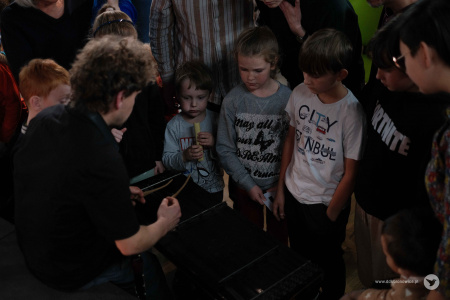 Podróże z muzyką tradycyjną – Nove Poranki