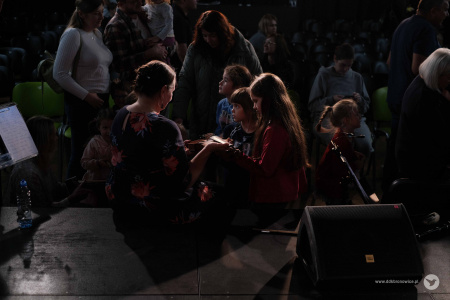 Podróże z muzyką tradycyjną – Nove Poranki