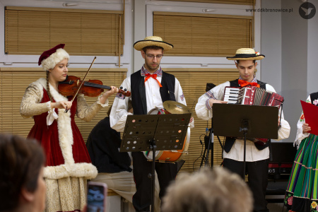 Salonik Artystyczny: Ojczyzna sercu bliska