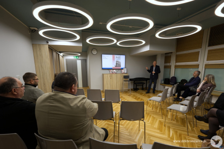 Salonik Artystyczny: spotkanie autorskie