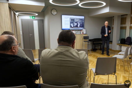 Salonik Artystyczny: spotkanie autorskie